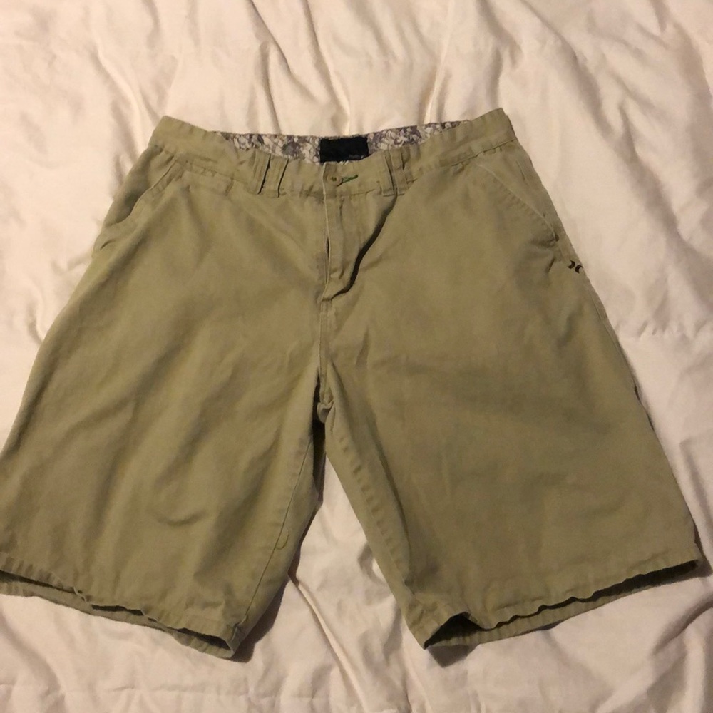 Hurley Khaki shorts